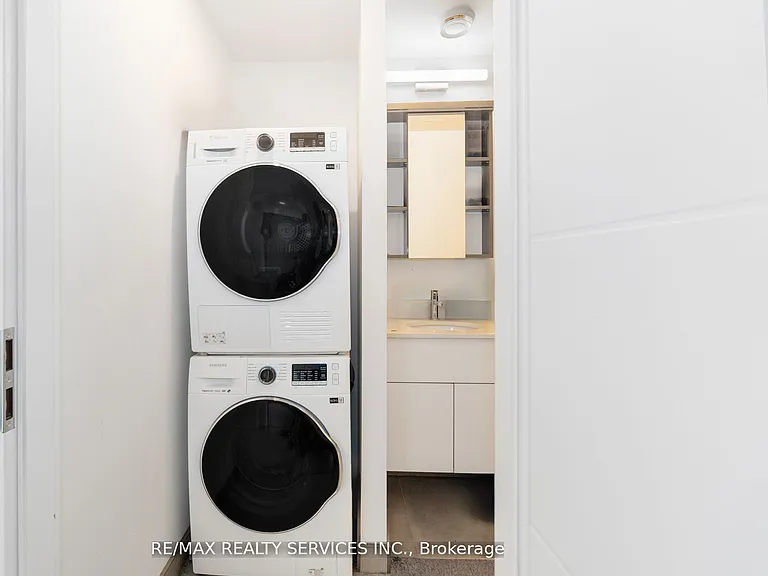 60 Frederick St #2712 — Photo 9