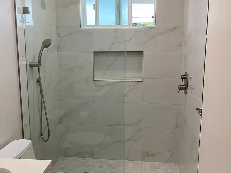 302 N Rios Ave — Photo 8