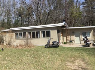 284 N 18th Ave, Mears, MI 49436
