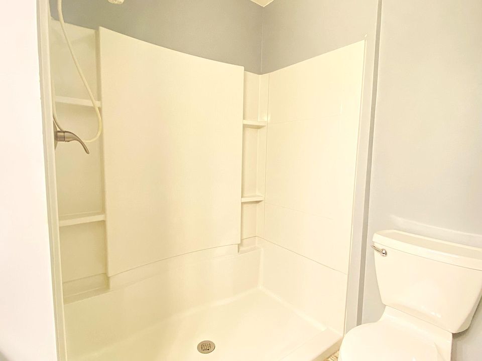 1st image of 107 Windward Dr SW #107