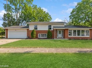 501 Circle Dr, University Park, IL