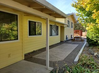 830 Upper Applegate Rd, Jacksonville, OR 97530
