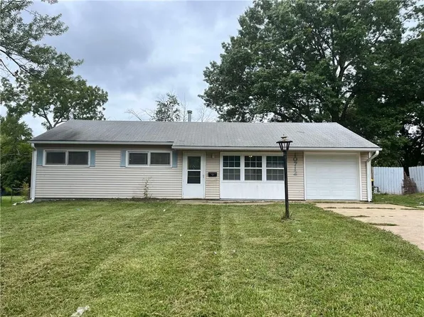 10712 Cambridge Ave, Kansas City, MO 64134