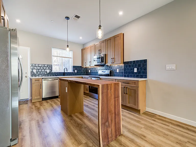 2637 W Sterner St — Photo 27