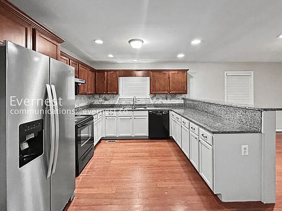 5th image of 1153 Smith St SW