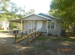 513 Alamo St, Sinton, TX 78387