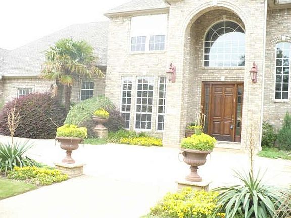 2nd image of 1103 Country Club Ct