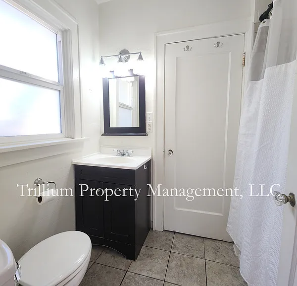 6425 N Curtis Ave — Photo 17