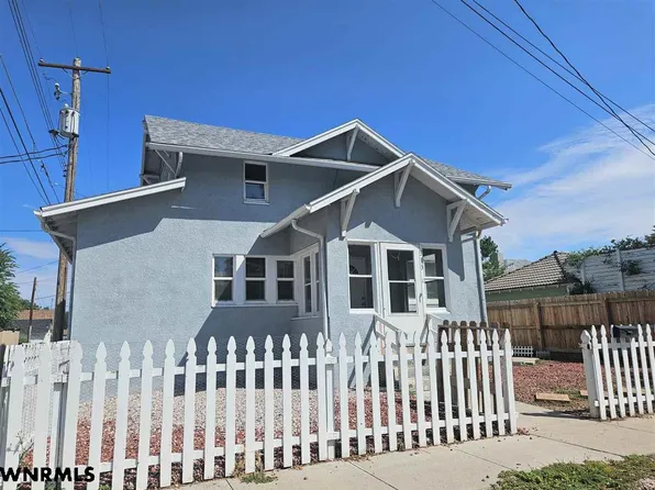313 E 16th St, Scottsbluff, NE 69361