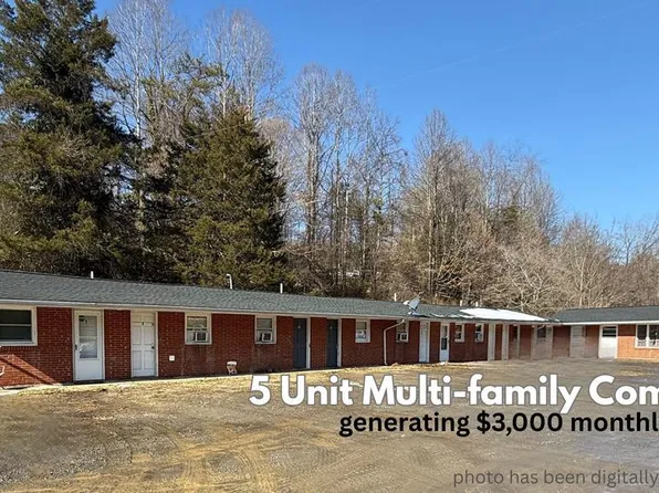 575 Colonial Hill Dr, Bassett, VA 24055