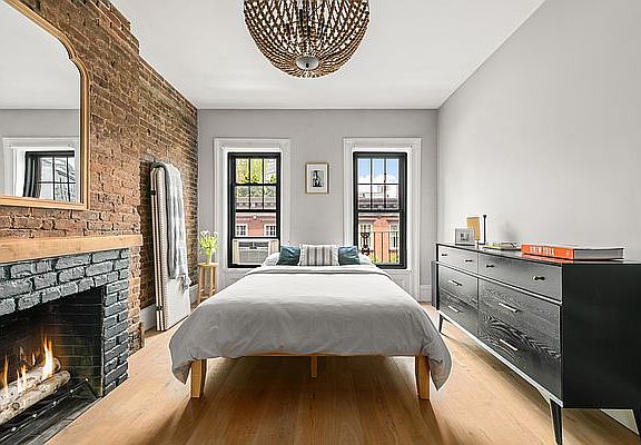 5th image of 84 Horatio St APT 5D
