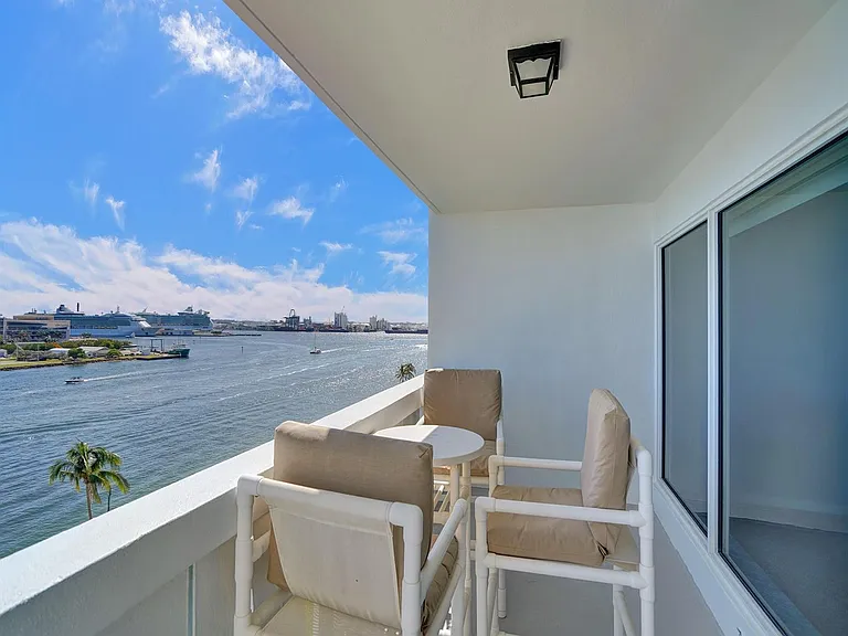 2100 S Ocean Dr #9L — Photo 10