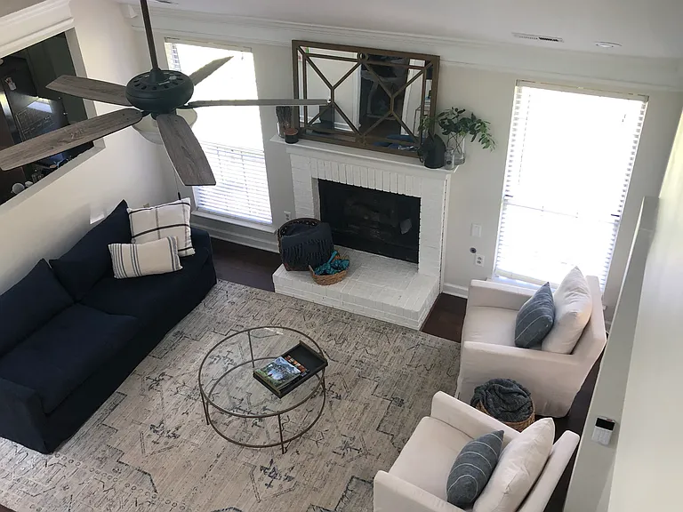 819 Mill Creek Ln — Photo 3