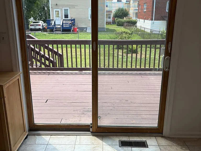 220 Harding Ave — Photo 8