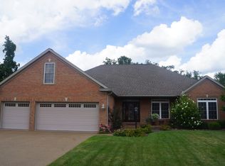 4348 Huntington Ridge Cir, Newburgh, IN 47630