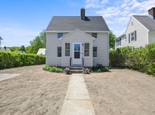 16 Westinghouse Pkwy, Worcester, MA 01606