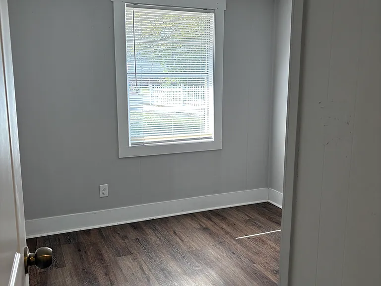 2528 Cleburne St — Photo 9