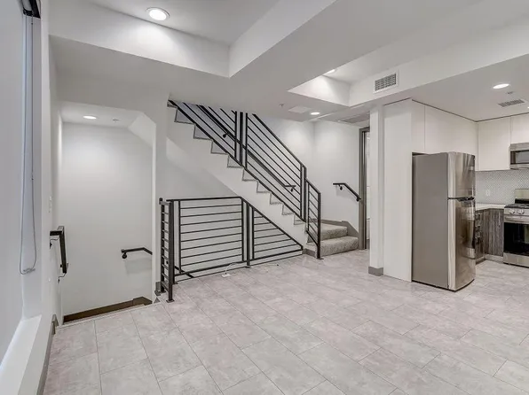 3821 W Avenue 43, 3821 W Avenue 43 #223, Los Angeles, CA 90065