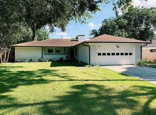 2934 Lavita Ln, Farmers Branch, TX 75234