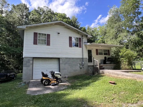 174 2nd St, Monteagle, TN 37356