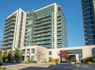 35 Brian Peck Cres #423, Toronto, ON