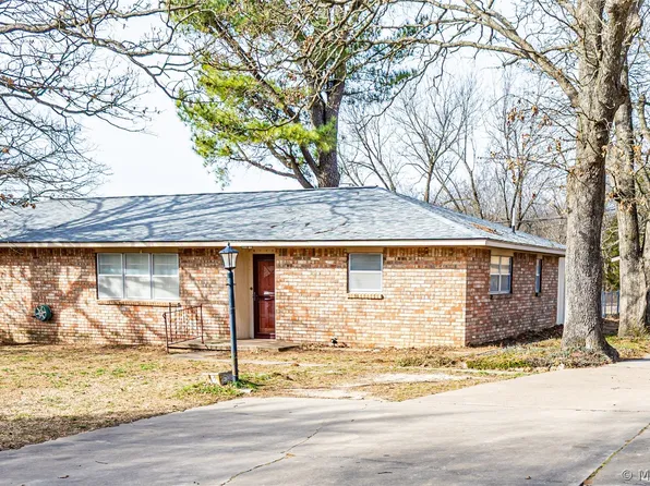 904 S D And H, Cleveland, OK 74020