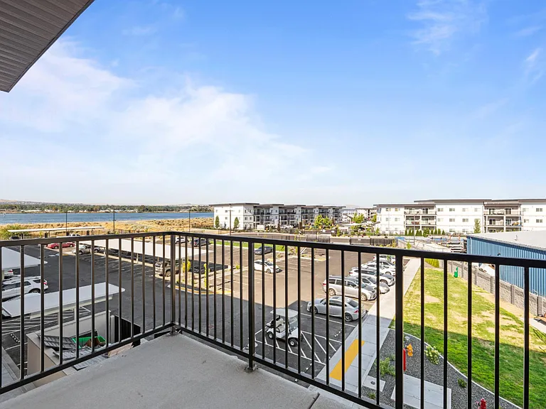 Columbia River Walk Apartments — Photo 31
