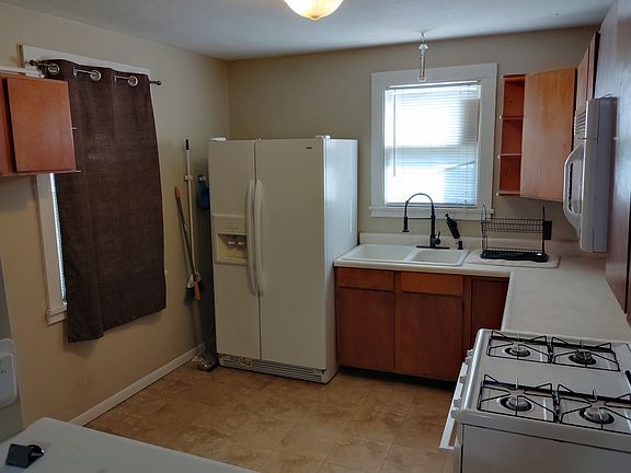 4th image of 4636 E Harry St