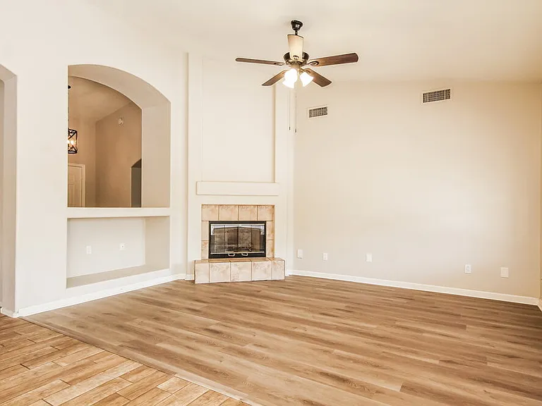 17205 N Chance Dr — Photo 5