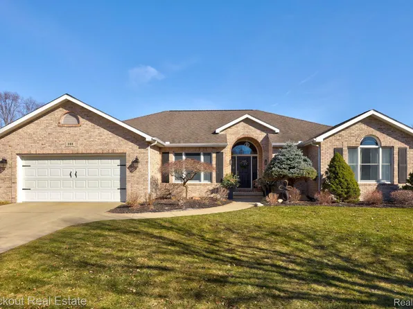 399 Stroebel Dr, Frankenmuth, MI 48734
