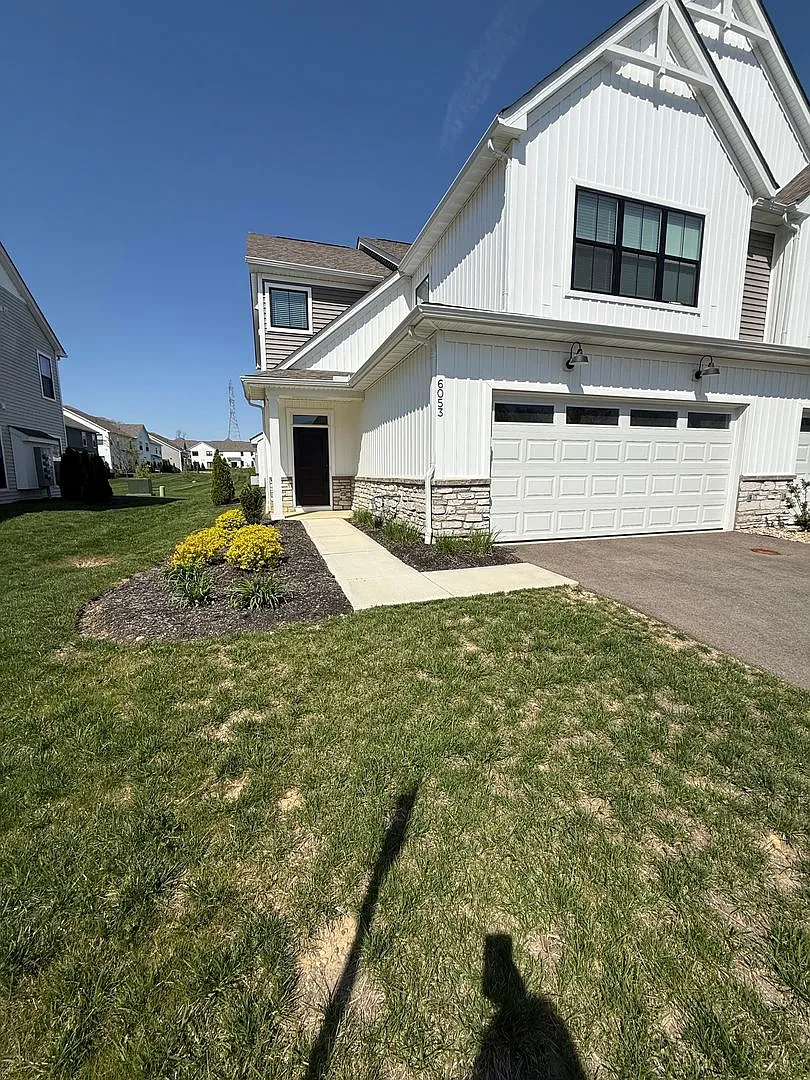 Building Photo - 6053 Miranda Ln