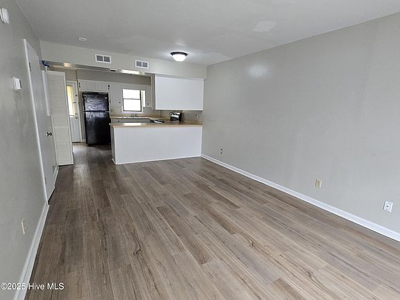 2nd image of 102 Cedar Ct APT E