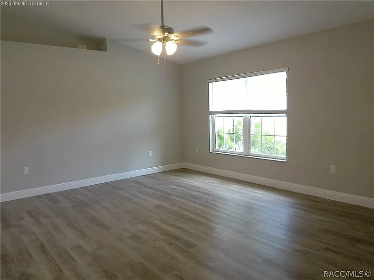 9252 N Agatha Dr — Photo 2