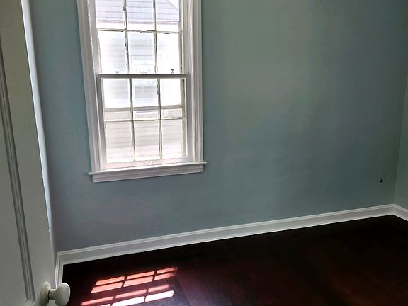4th image of 1204 Inman St