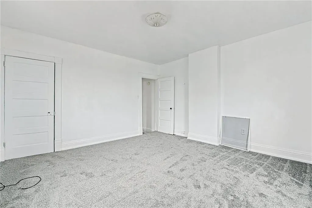 2 bed, 1050 sqft, $800 — Photo 2