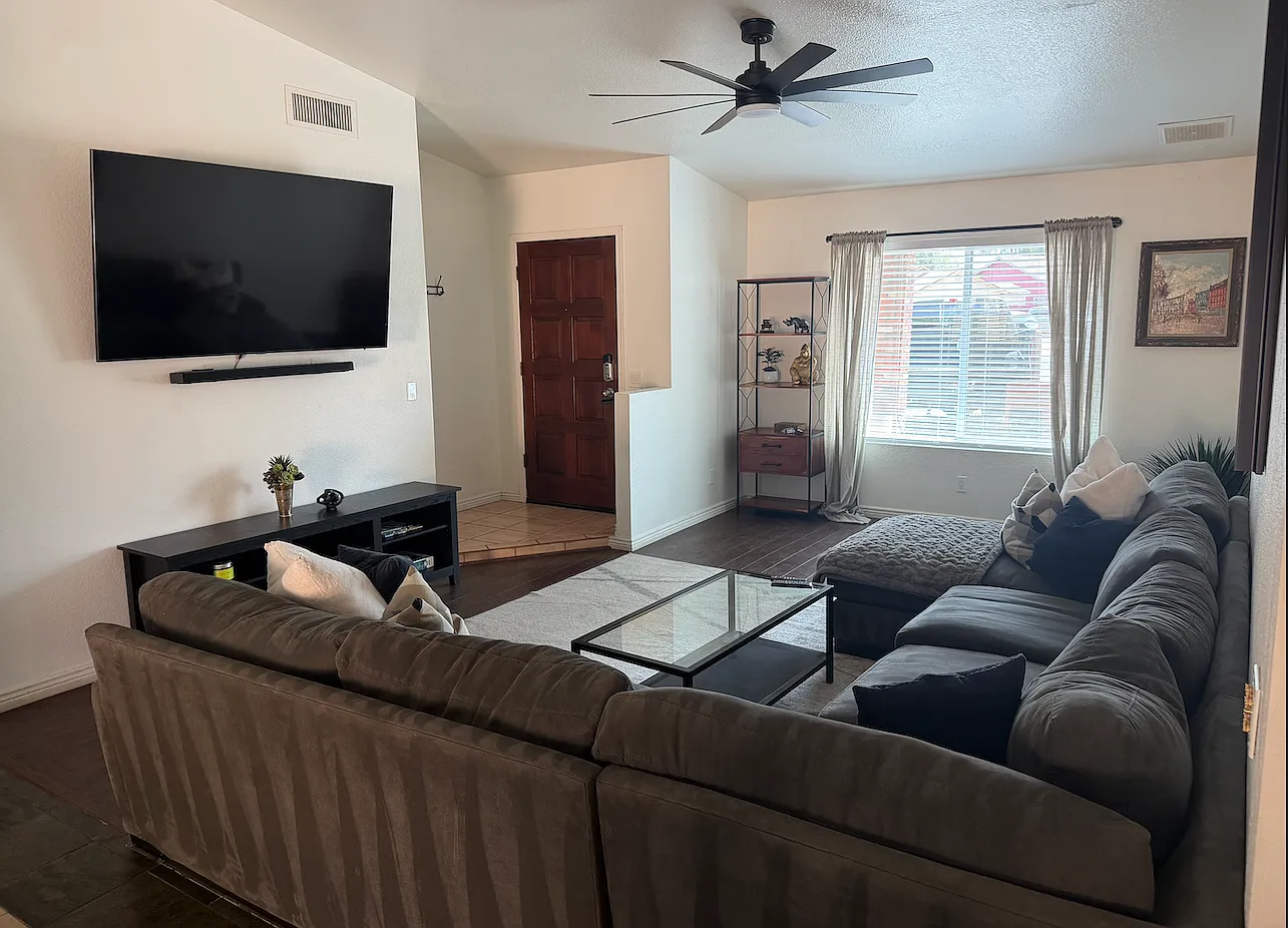 3 bed, 1502 sqft, $2,500 — Photo 4