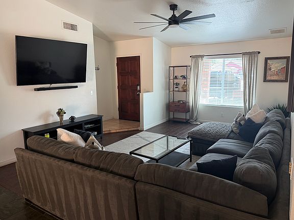 4th image of 112 E San Pedro Ct