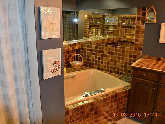 3rd image of 502 Crestwood Dr