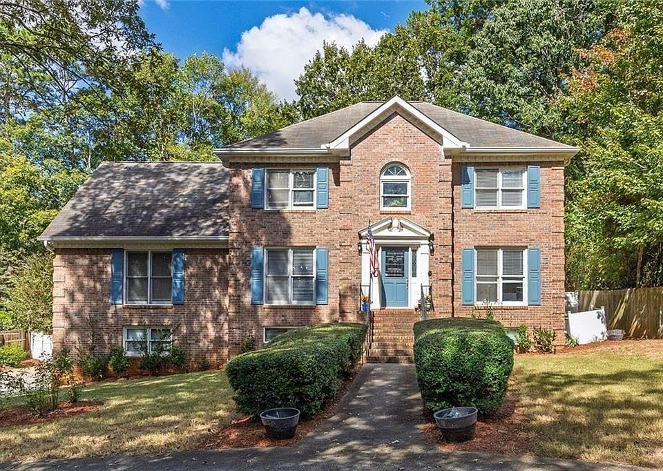 1st image of 210 Hanarry Dr