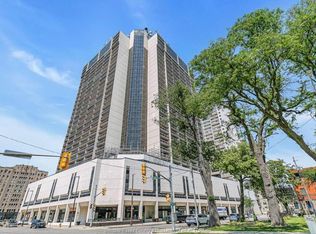 150 Park St W #2016, Windsor, ON N9A 7A2