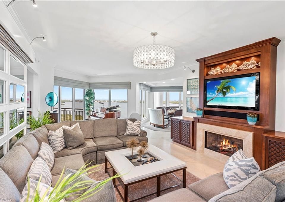 2nd image of 4931 Bonita Bay Blvd Unit 1102