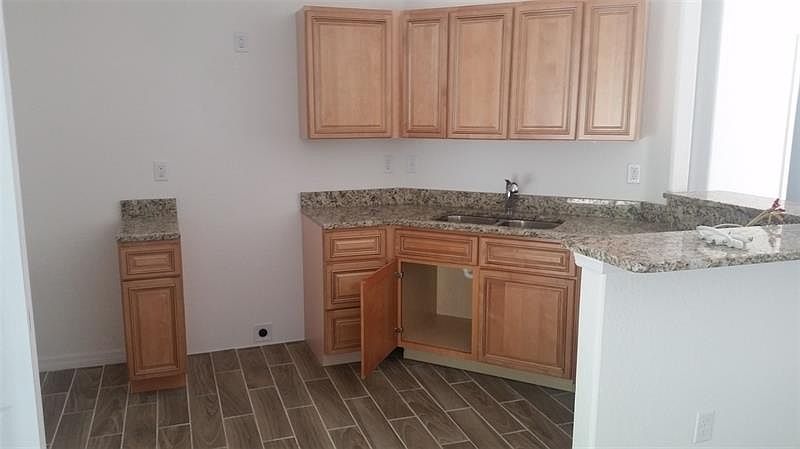 2nd image of 14711 SW 79th Avenue Rd