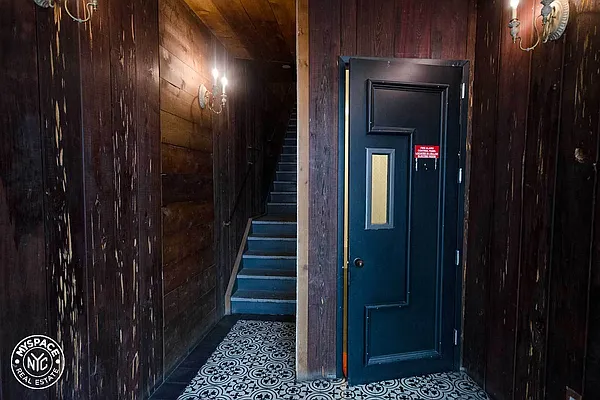 Rented by MySpaceNYC | media 9