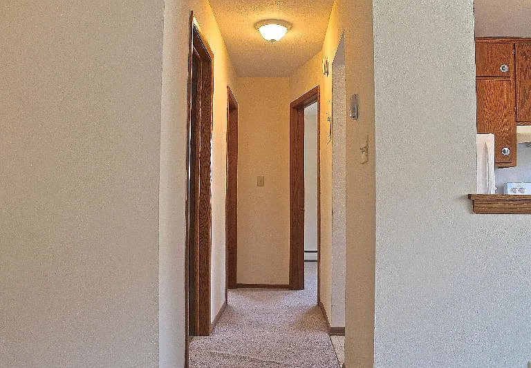 1398 Saint Paul Ave — Photo 5