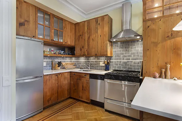 Sold by Brooklyn Real Inc | media 16