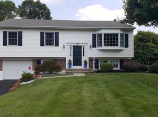 700 Longstreth Rd, Warminster, PA 18974