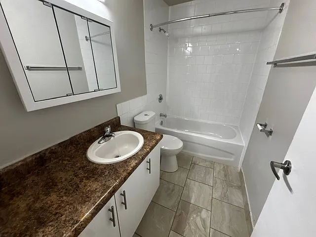 1030 Pearson Dr — Photo 18