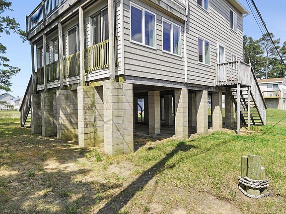3rd image of 33384 River View Ave