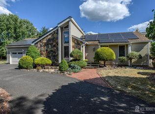 6 Steeple Dr, Hillsborough, NJ 08844