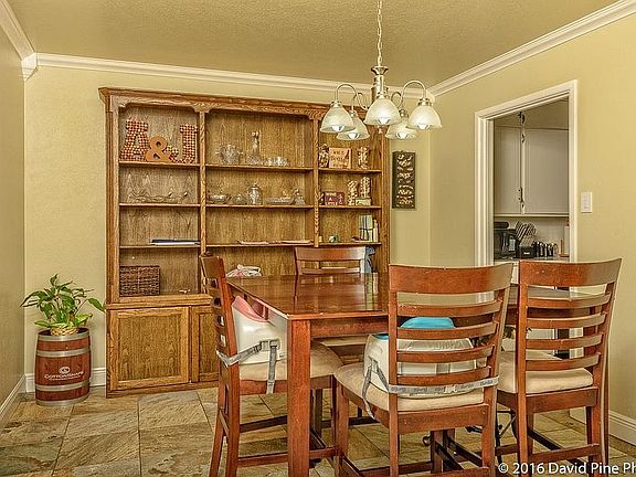 4th image of 2826 W Shandon Ave